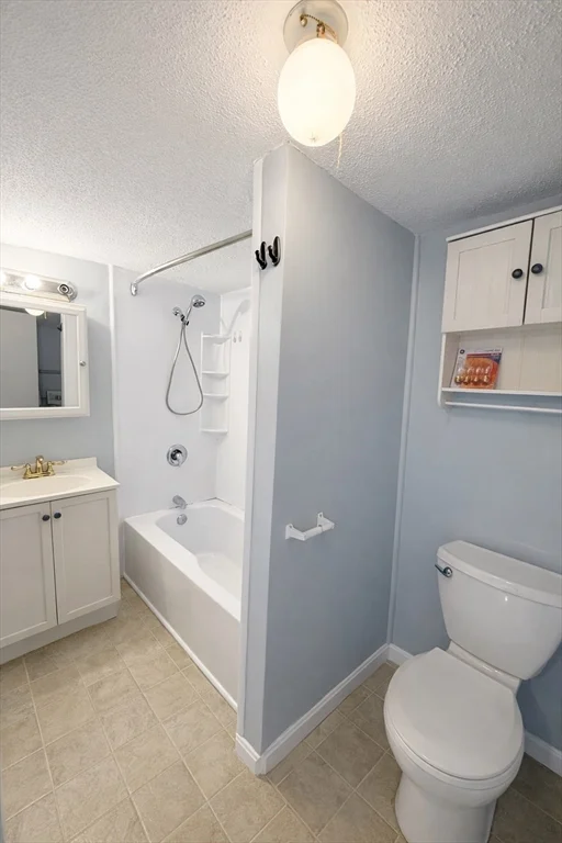 3 bed, 1 bath apartment for rent at 2 Depot Rd Unit 3, Oxford — photo 13 of 15