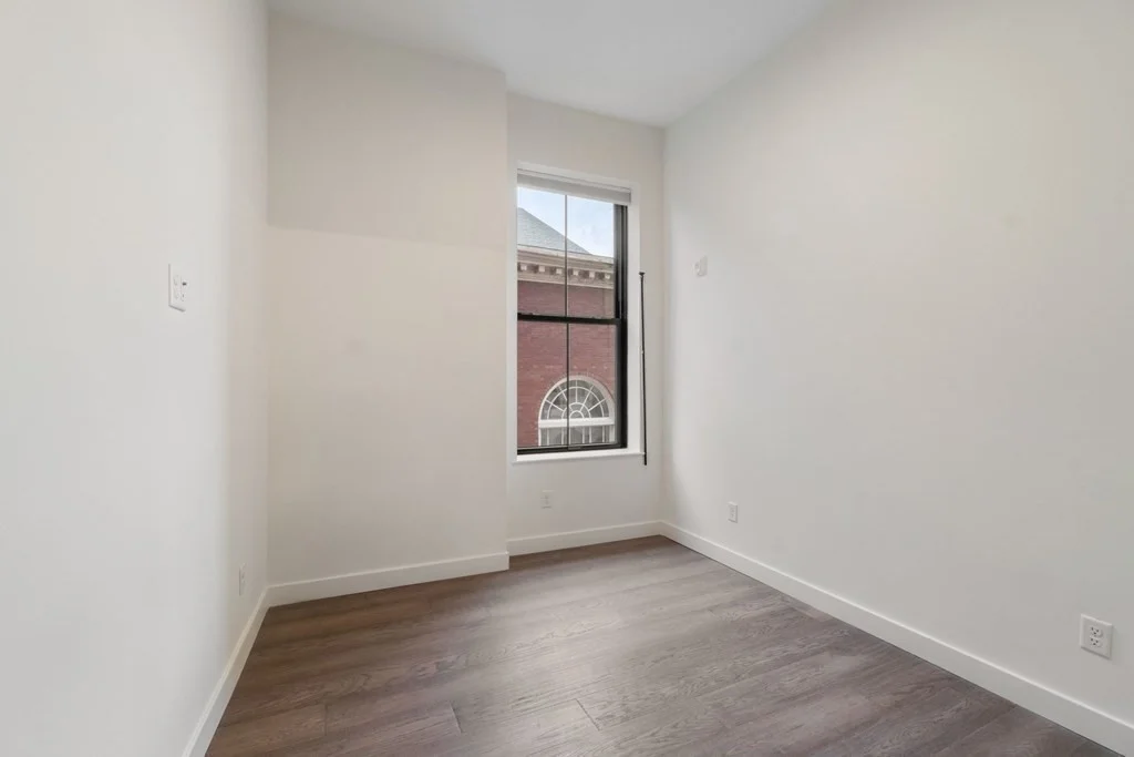 2 bed, 2 bath apartment for rent at 2 Derby Sq Unit 302, Salem — photo 8 of 13