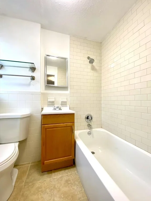 1 bed, 1 bath apartment for rent at 2 Dickson St Unit 1, Somerville — photo 6 of 11