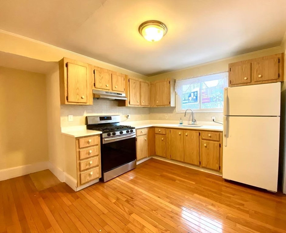 1 bed, 1 bath apartment for rent at 2 Dickson St Unit 2, Somerville — photo 2 of 14