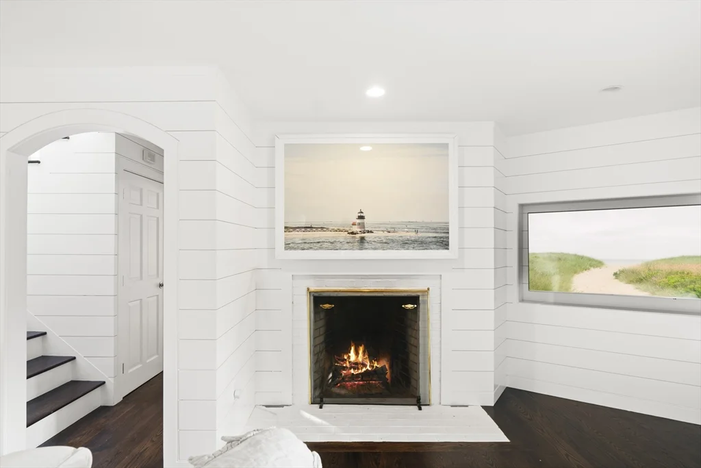 8+ bed, 4+ bath apartment for rent at 2 Drew Ln, Nantucket — photo 22 of 34
