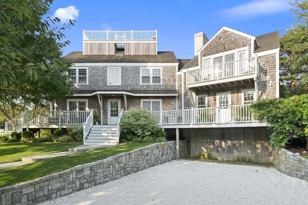 8+ bed, 4+ bath apartment for rent at 2 Drew Ln, Nantucket — photo 1 of 34