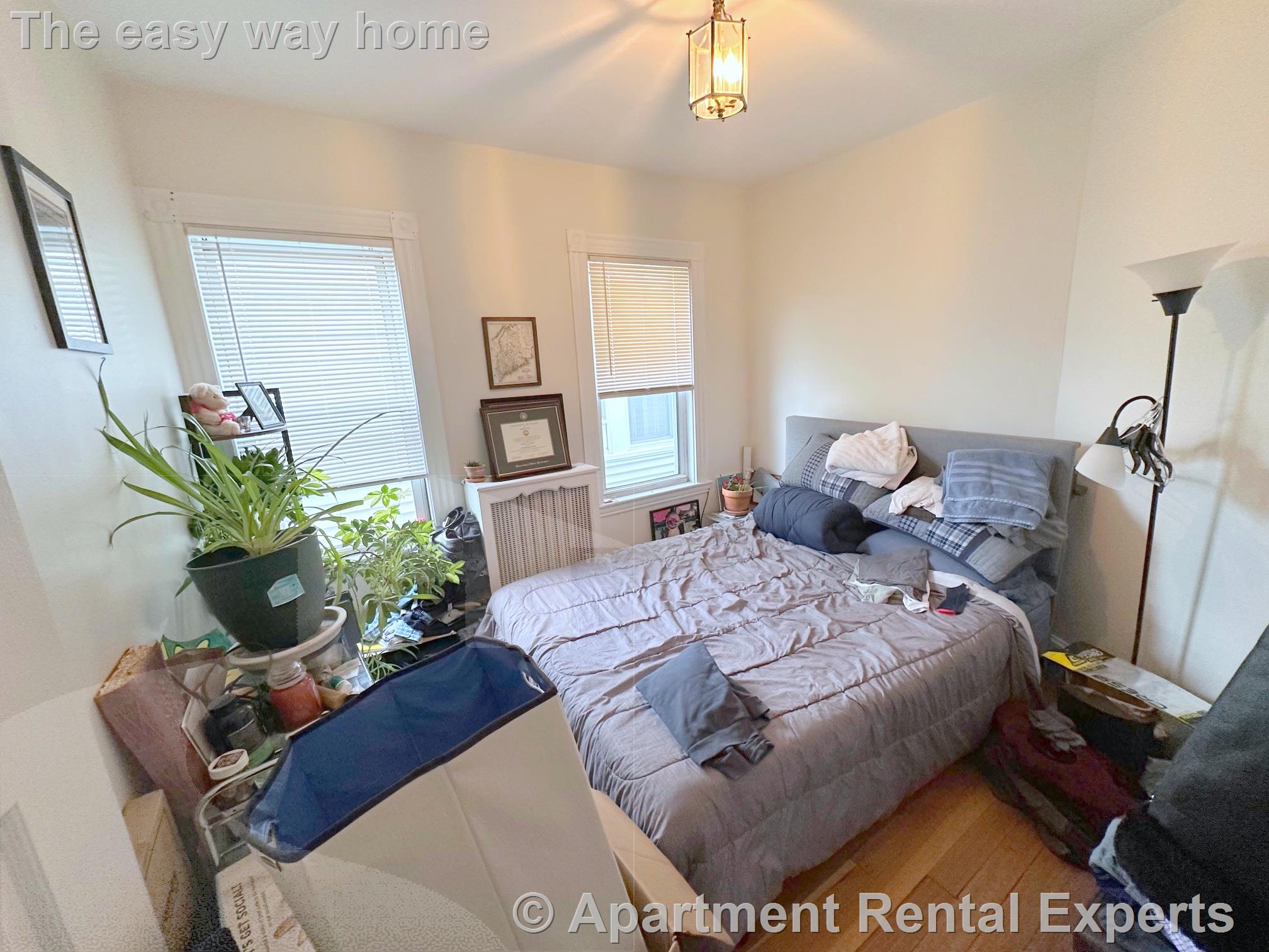3 bed, 1 bath apartment for rent at 2 Drummond Pl Unit 2, North Cambridge — photo 5 of 14