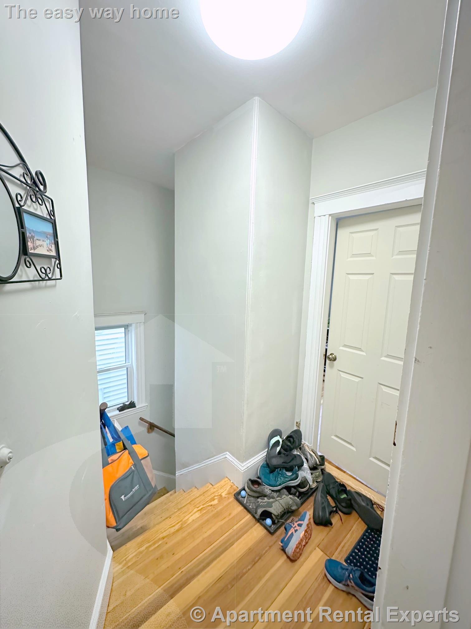 3 bed, 1 bath apartment for rent at 2 Drummond Pl Unit 2, North Cambridge — photo 11 of 14