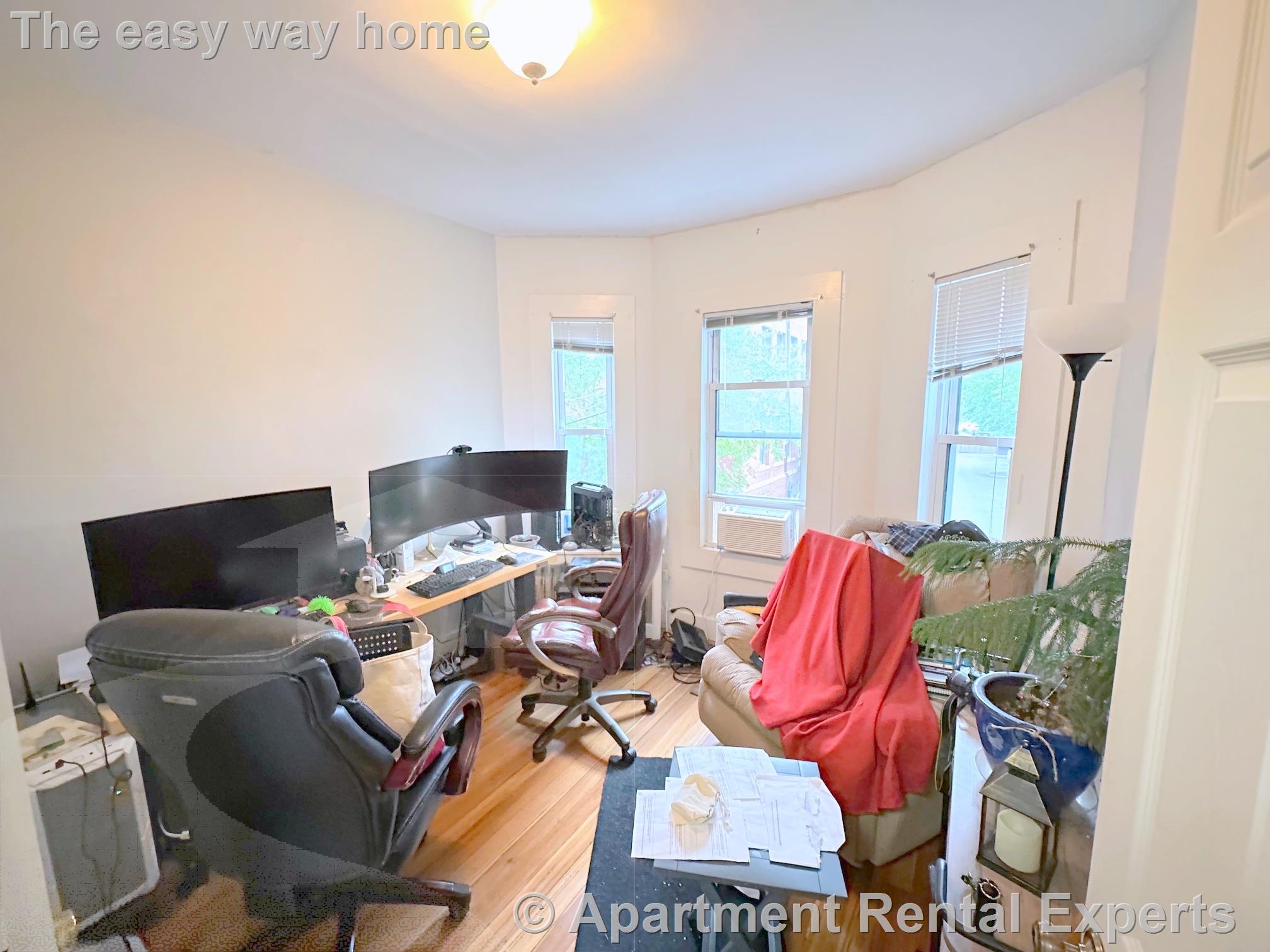 3 bed, 1 bath apartment for rent at 2 Drummond Pl Unit 2, North Cambridge — photo 9 of 14
