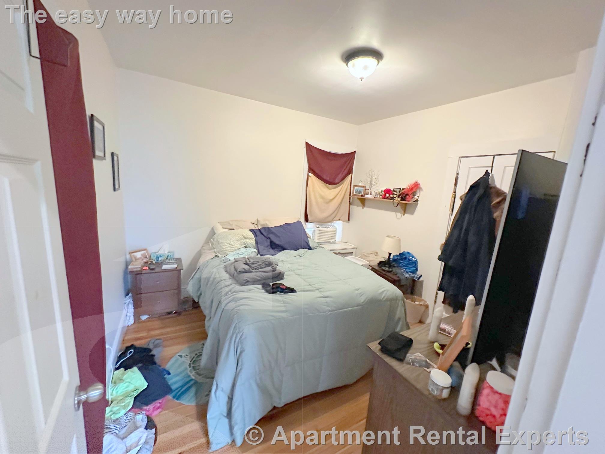 3 bed, 1 bath apartment for rent at 2 Drummond Pl Unit 2, North Cambridge — photo 3 of 14