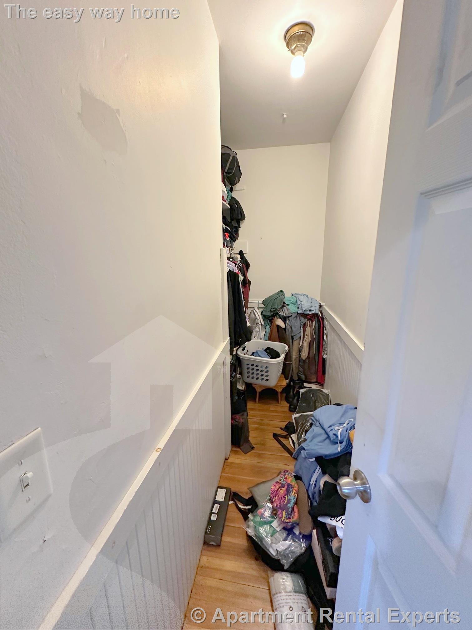 3 bed, 1 bath apartment for rent at 2 Drummond Pl Unit 2, North Cambridge — photo 4 of 14