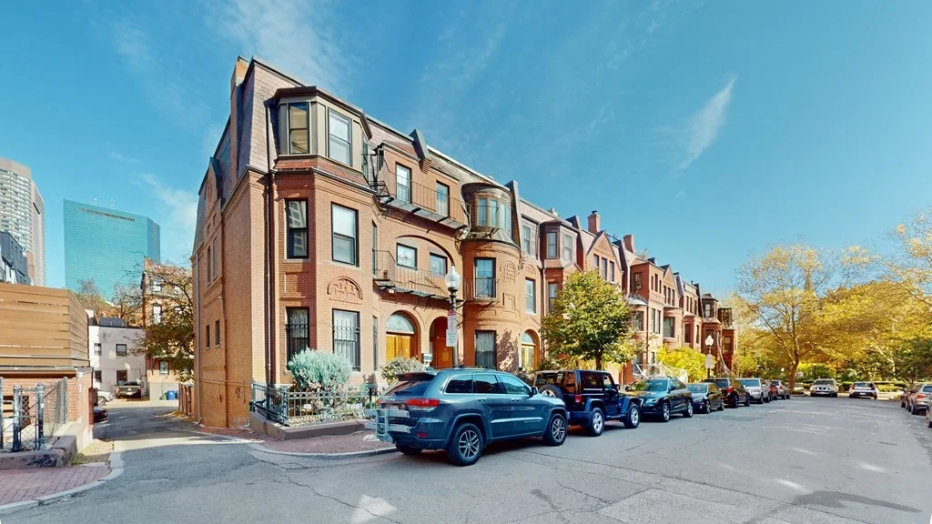 2 bed, 1 bath apartment for rent at 2 Durham St Unit None, Back Bay
