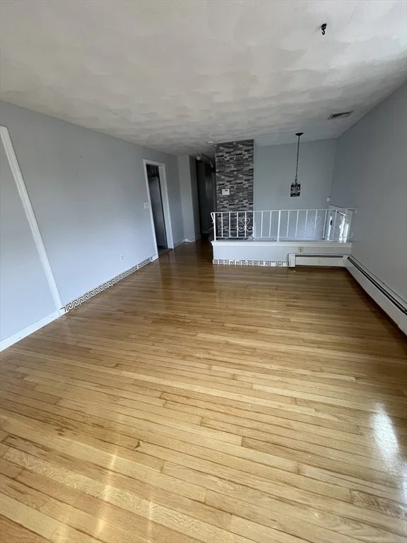 4 bed, 1 bath apartment for rent at 2 Eagle Rock Rd Unit 1, Randolph — photo 5 of 6