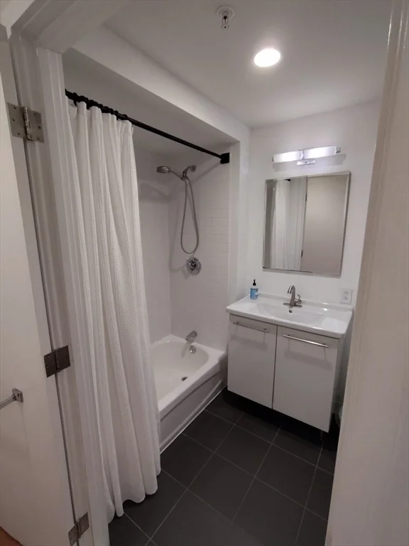 1 bed, 1 bath apartment for rent at 2 Earhart St Unit 521, East Cambridge — photo 8 of 9