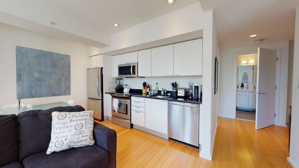 3 bed, 1 bath apartment for rent at 2 Earhart St Unit 706, East Cambridge — photo 5 of 20