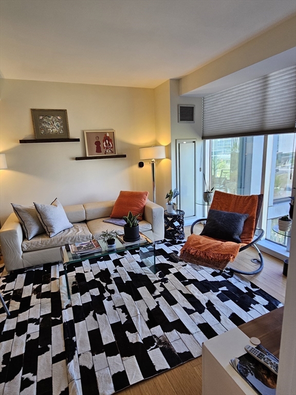 1 bed, 1 bath apartment for rent at 2 Earhart St Unit 707T, Cambridge — photo 3 of 31
