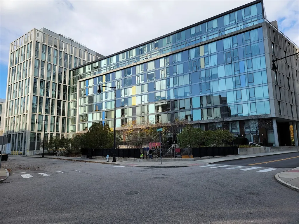 2 bed, 1 bath apartment for rent at 2 Earhart Unit 319, Cambridge — photo 1 of 10