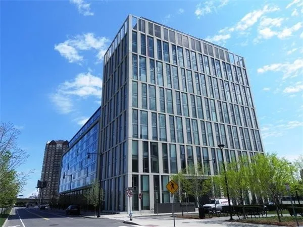 3 bed, 2 bath apartment for rent at 2 Earhart Unit 711, East Cambridge