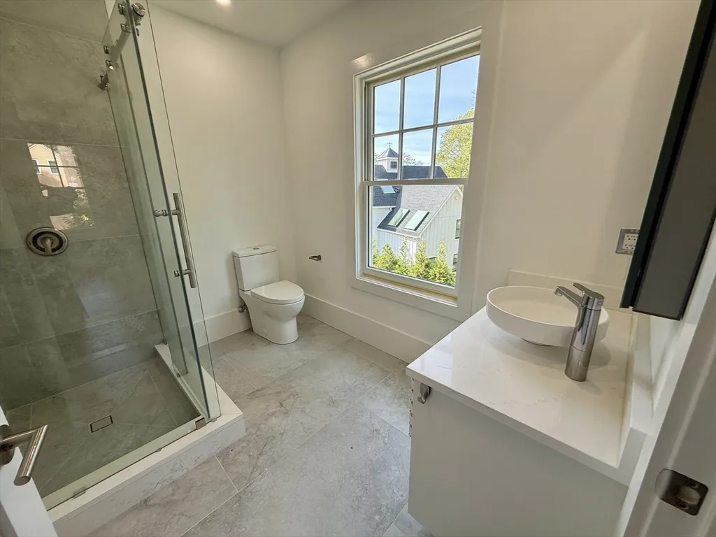 6 bed, 4+ bath apartment for rent at 2 Effie Pl, Lexington — photo 28 of 36
