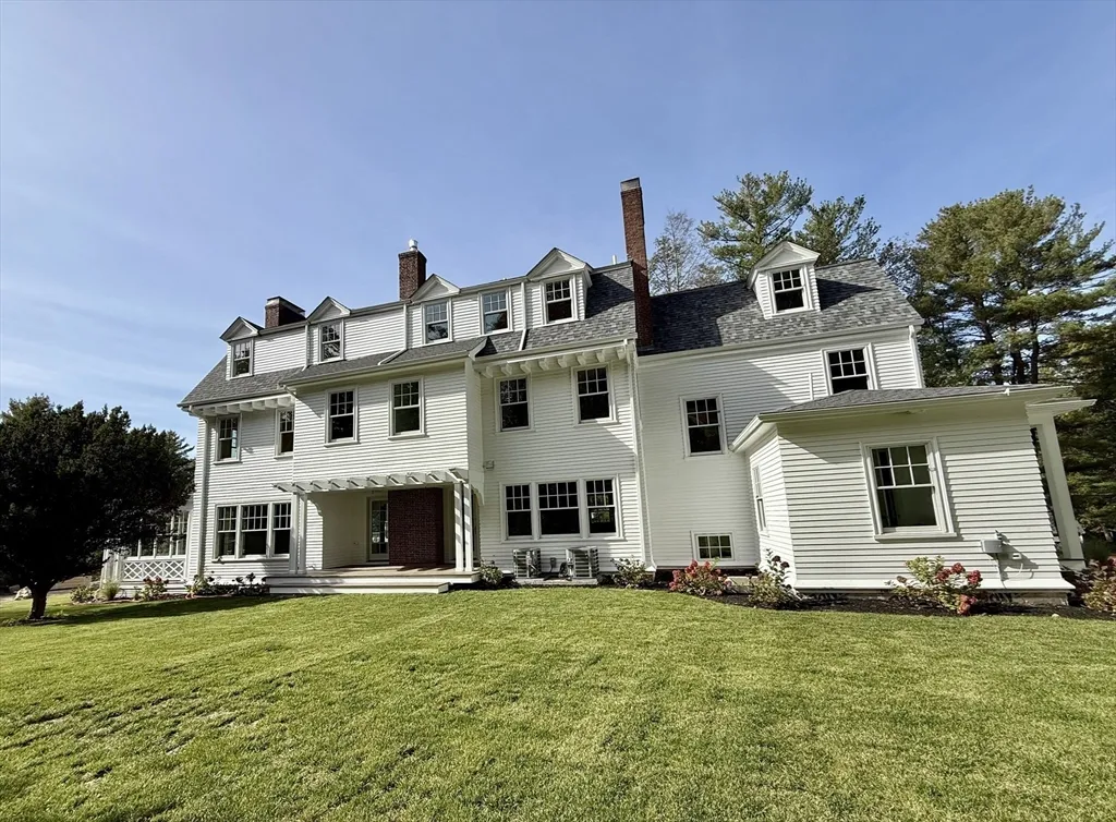 6 bed, 4+ bath apartment for rent at 2 Effie Pl, Lexington — photo 36 of 36