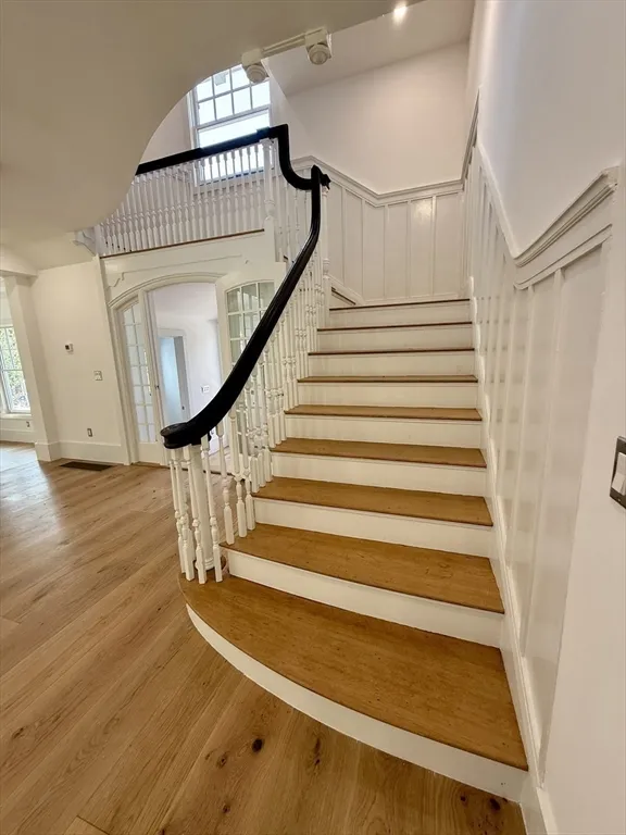 6 bed, 4+ bath apartment for rent at 2 Effie Pl, Lexington — photo 30 of 36