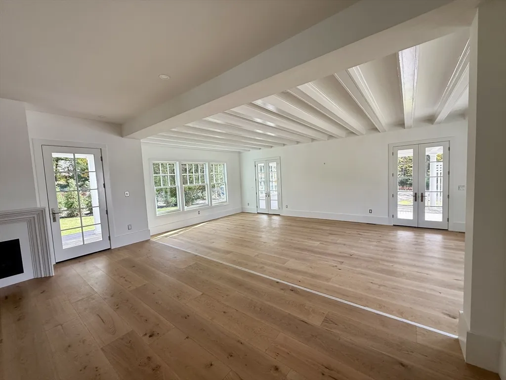 6 bed, 4+ bath apartment for rent at 2 Effie Pl, Lexington — photo 3 of 36