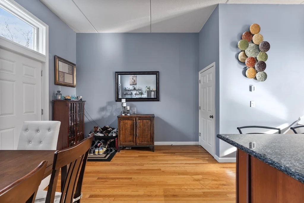 2 bed, 1 bath apartment for rent at 2 Eileen Cir Unit 2, Jamaica Plain — photo 3 of 13