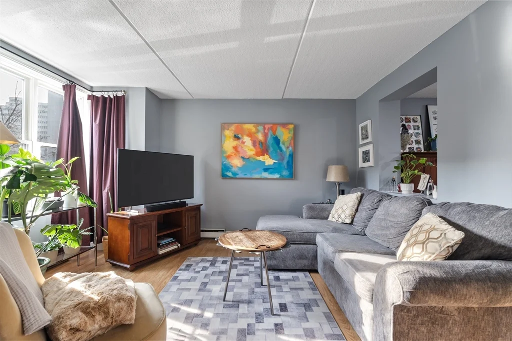 2 bed, 1 bath apartment for rent at 2 Eileen Cir Unit 2, Jamaica Plain — photo 5 of 13