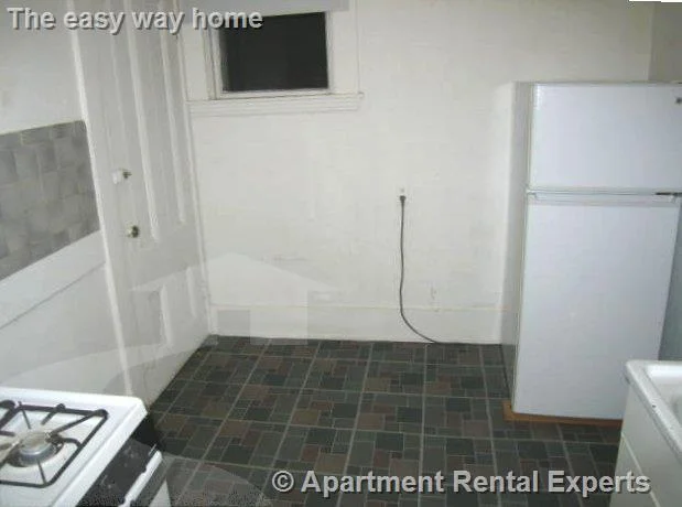 2 bed, 1 bath apartment for rent at 2 Ellsworth Ave Unit 12, Mid Cambridge — photo 2 of 7
