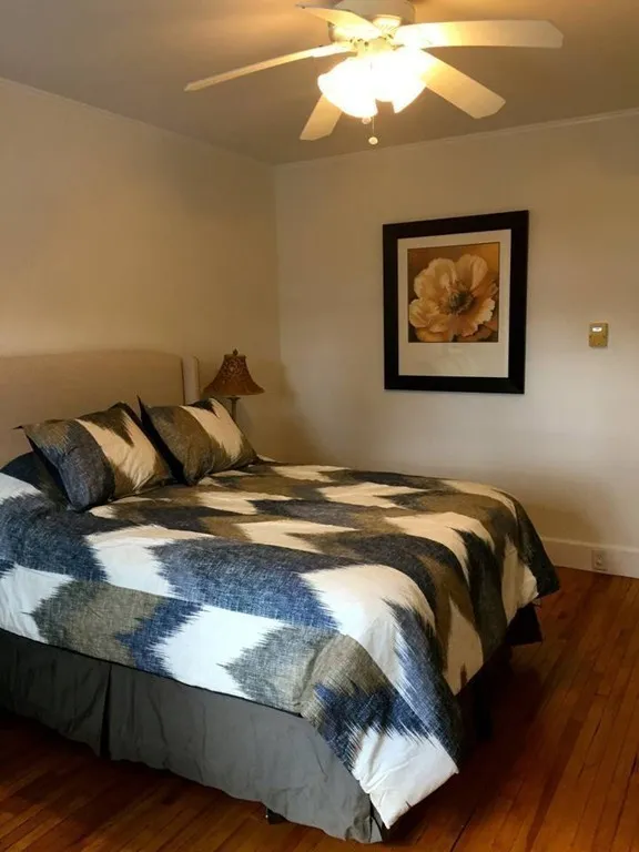 4 bed, 2 bath apartment for rent at 2 Elm Unit 1, Wellesley — photo 7 of 16