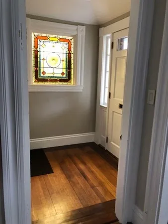 4 bed, 2 bath apartment for rent at 2 Elm Unit 1, Wellesley — photo 13 of 16