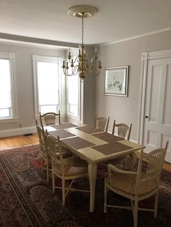 4 bed, 2 bath apartment for rent at 2 Elm Unit 1, Wellesley — photo 4 of 16