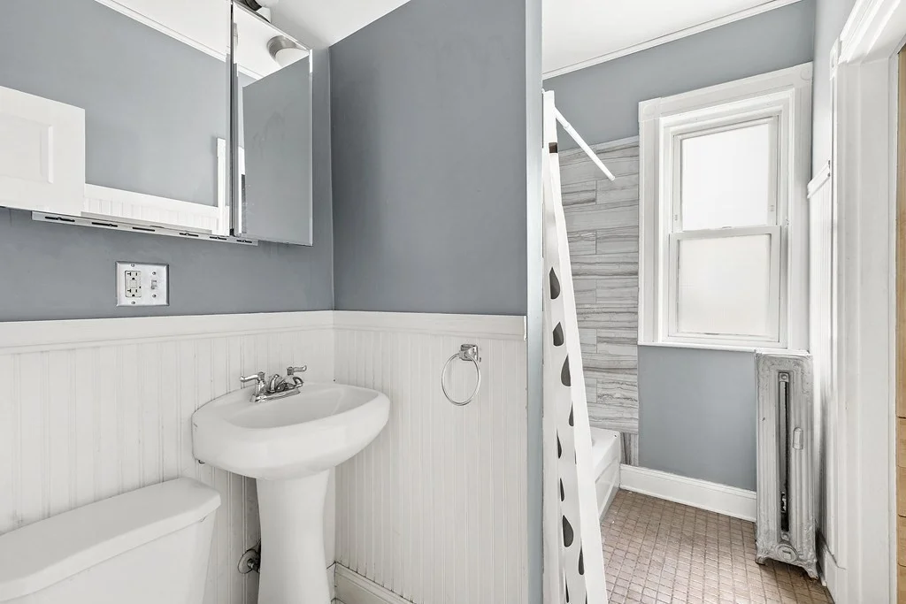 4 bed, 1 bath apartment for rent at 2 Elton St Unit 3, Dorchester — photo 6 of 8