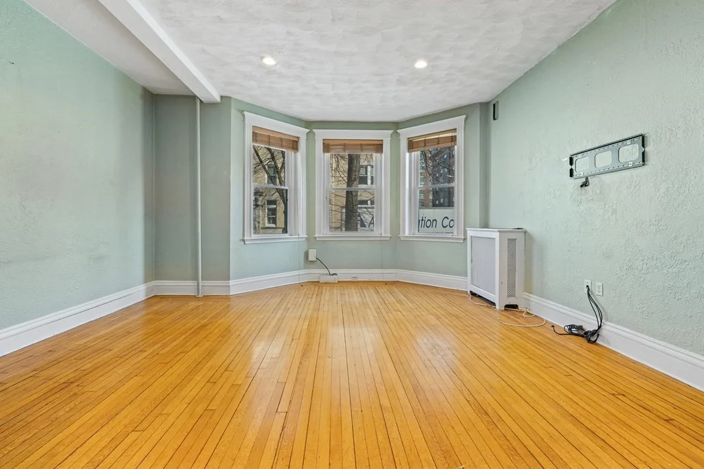 1 bed, 1 bath apartment for rent at 2 Euston St Unit 1, Coolidge Corner — photo 2 of 17