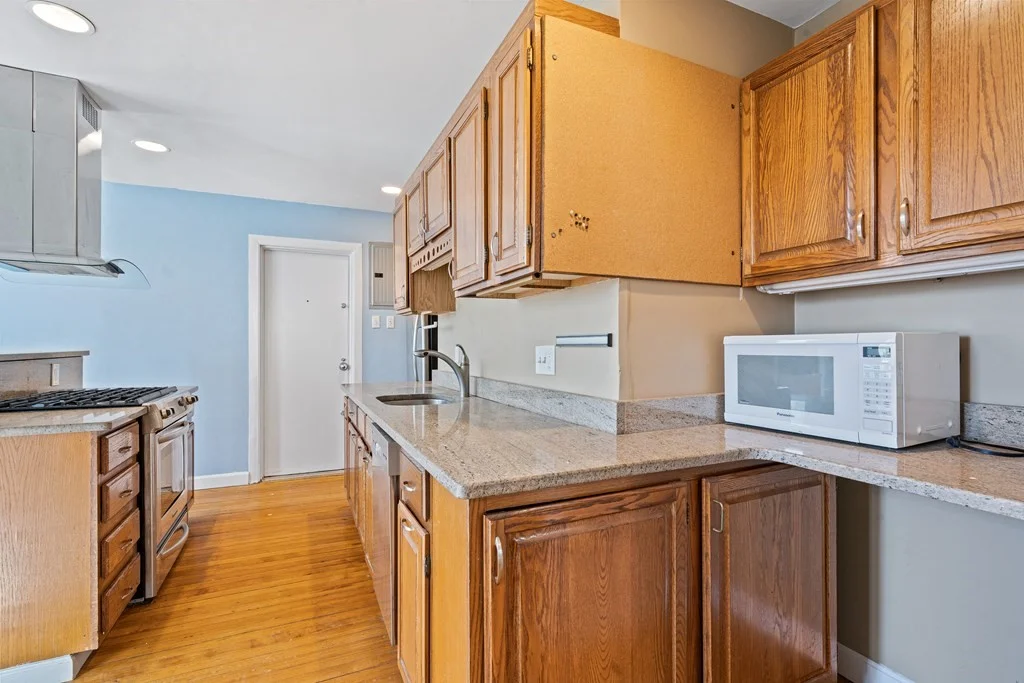 1 bed, 1 bath apartment for rent at 2 Euston St Unit 1, Coolidge Corner — photo 10 of 17