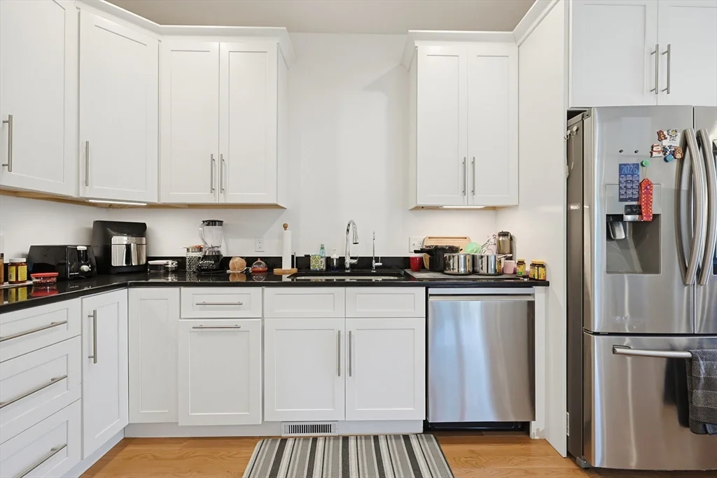 2 bed, 2 bath apartment for rent at 2 Evergreen Unit 2, Bellingham — photo 13 of 29