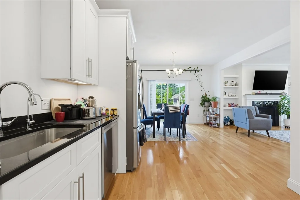 2 bed, 2 bath apartment for rent at 2 Evergreen Unit 2, Bellingham — photo 11 of 29