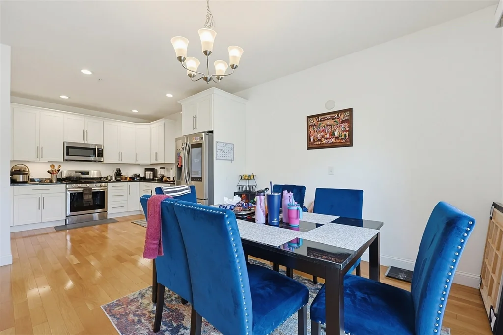 2 bed, 2 bath apartment for rent at 2 Evergreen Unit 2, Bellingham — photo 10 of 29