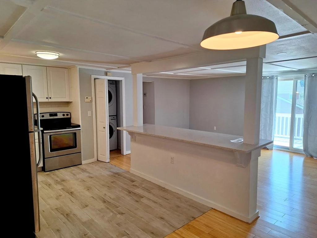 3 bed, 1 bath apartment for rent at 2 Filias Cir Unit B, Manchester — photo 8 of 15