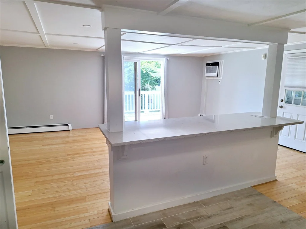 3 bed, 1 bath apartment for rent at 2 Filias Cir Unit B, Manchester — photo 2 of 15