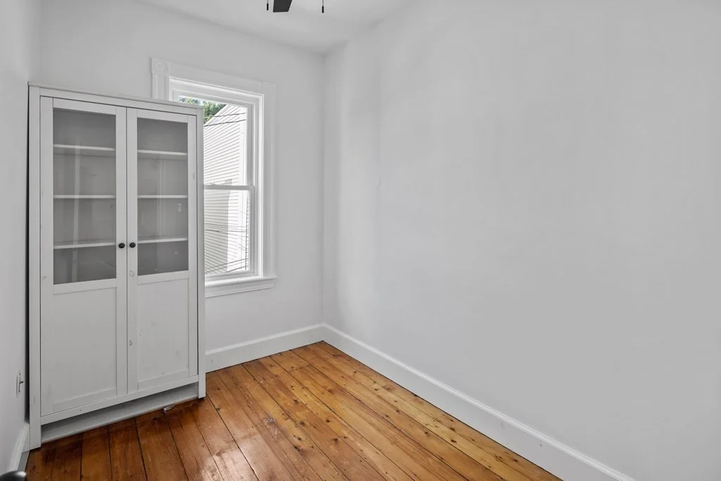 3 bed, 1 bath apartment for rent at 2 Flint Pl Unit 2, South Boston — photo 9 of 15