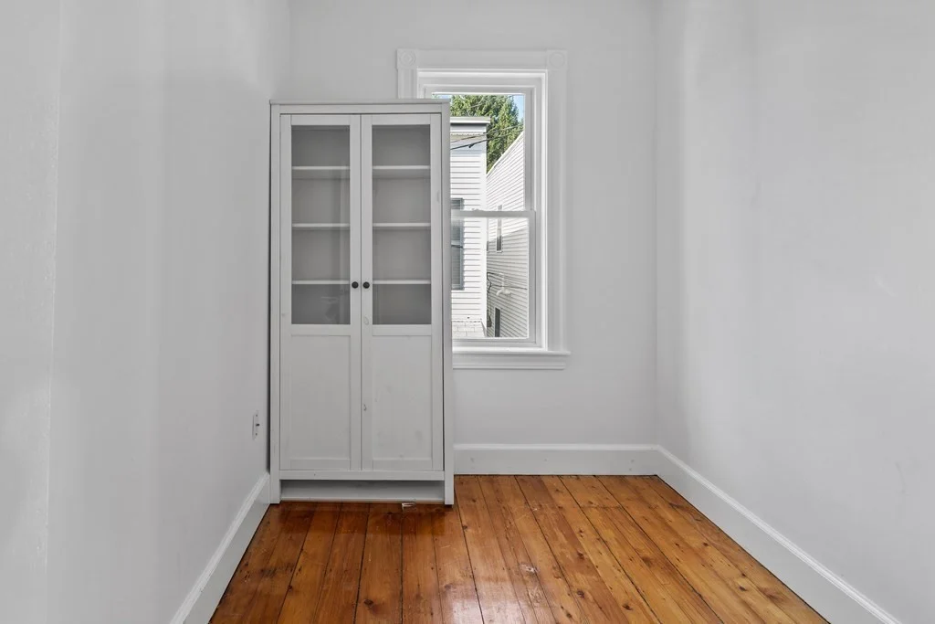 3 bed, 1 bath apartment for rent at 2 Flint Pl Unit 2, South Boston — photo 8 of 15