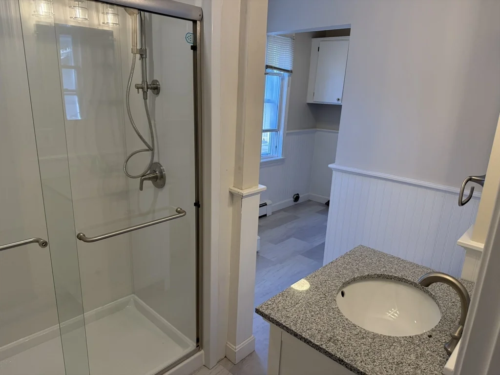 2 bed, 1 bath apartment for rent at 2 Fremont St Unit 1, Downtown — photo 5 of 12