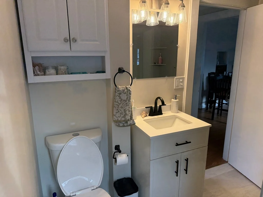2 bed, 1 bath apartment for rent at 2 Fremont St Unit 2, Braintree Highlands — photo 5 of 8