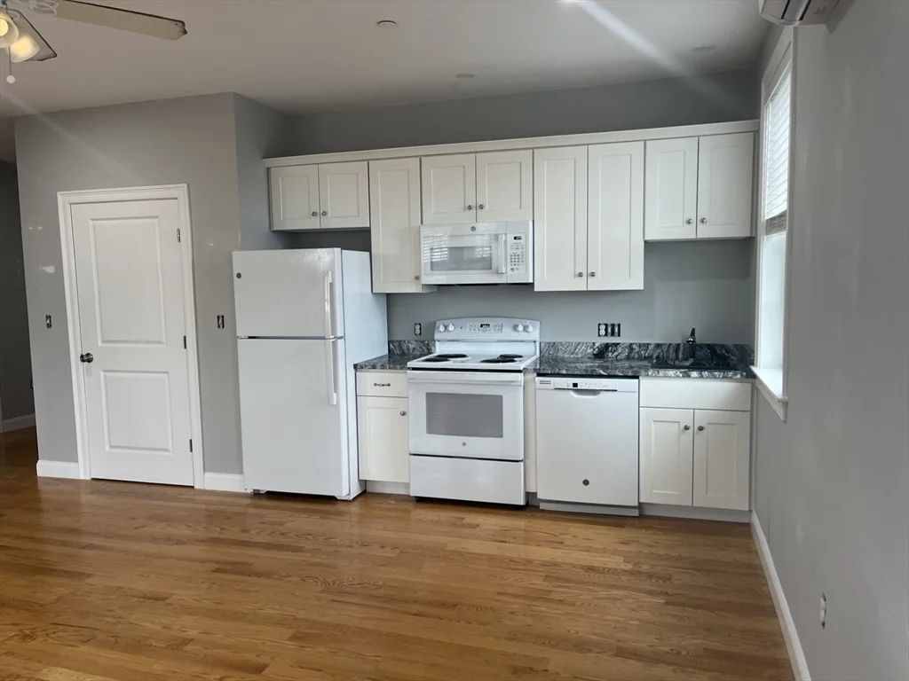 1 bed, 1 bath apartment for rent at 2 French Ave Unit 204, Five Corners — photo 2 of 12