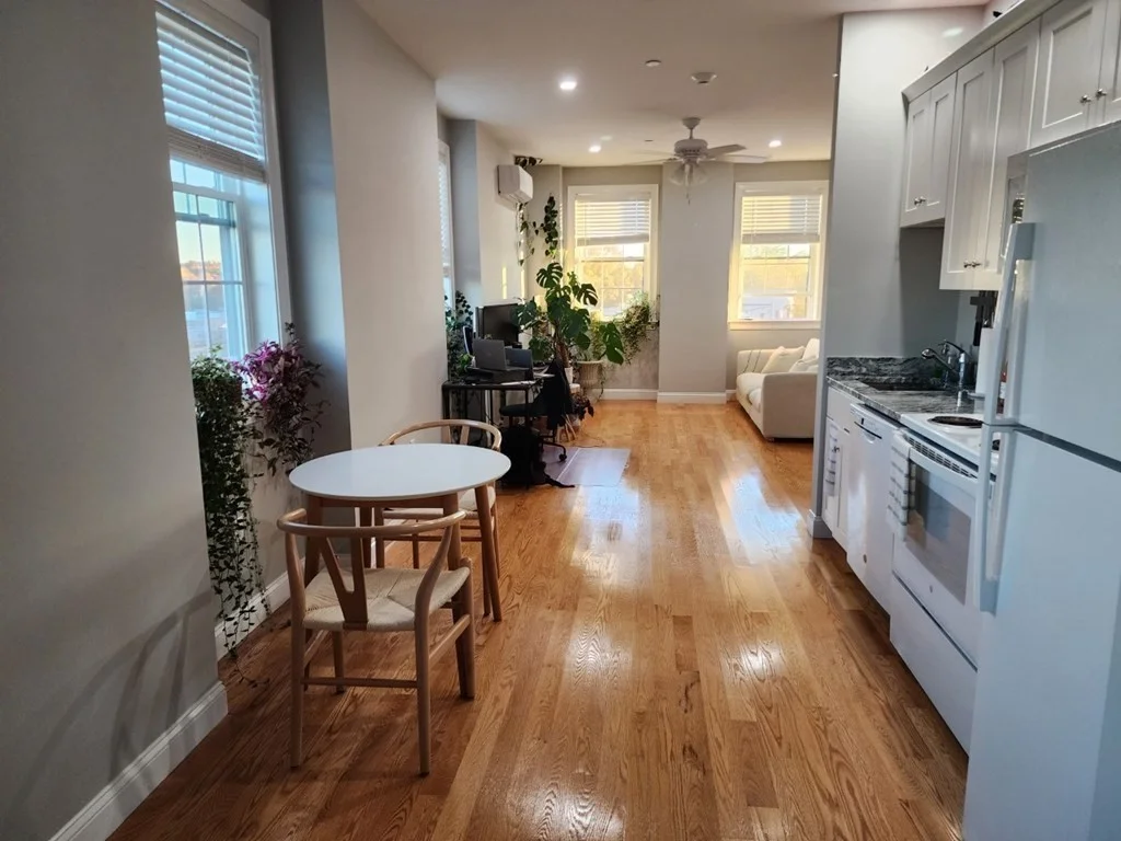 1 bed, 1 bath apartment for rent at 2 French Ave Unit 302, Five Corners — photo 6 of 7