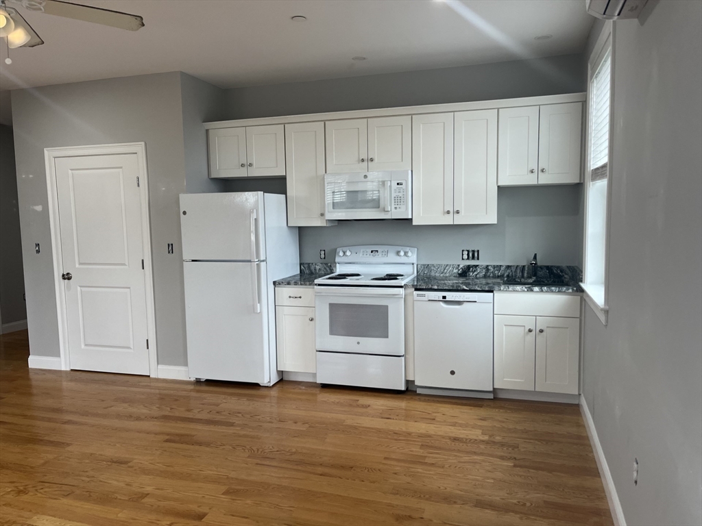 1 bed, 1 bath apartment for rent at 2 French Ave Unit 304, Five Corners — photo 2 of 12