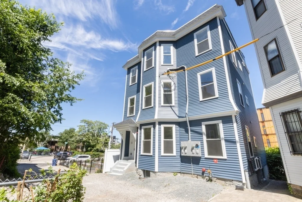 3 bed, 1 bath apartment for rent at 2 French Ter Unit 2, Mission Hill — photo 19 of 22