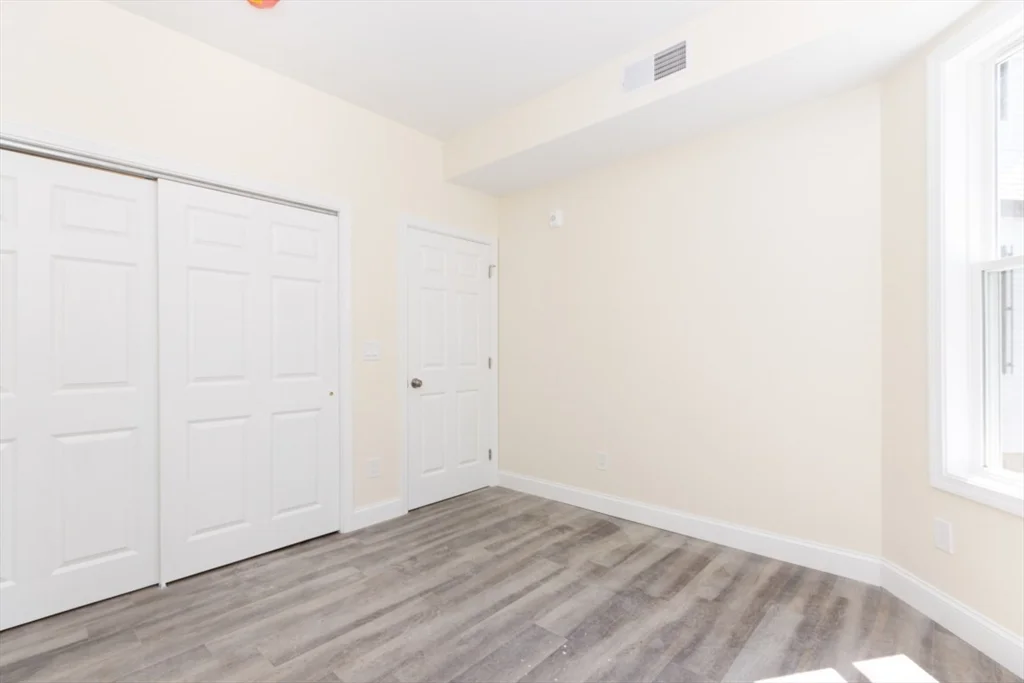 3 bed, 1 bath apartment for rent at 2 French Ter Unit 2, Mission Hill — photo 6 of 22