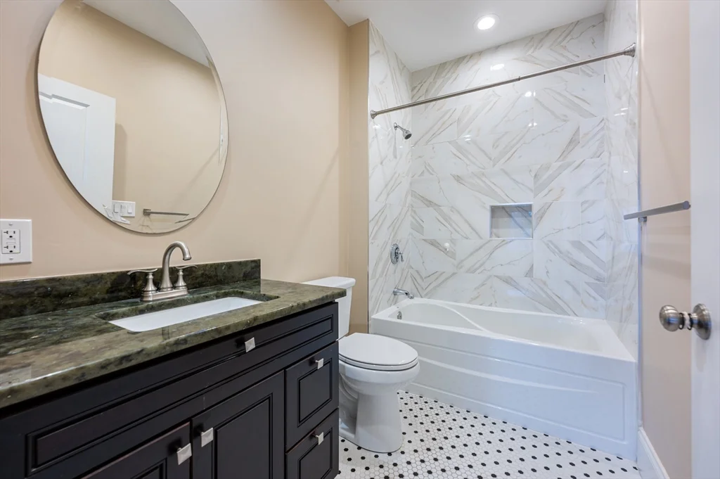 2 bed, 2 bath apartment for rent at 2 G St Unit 2, South Boston — photo 11 of 17