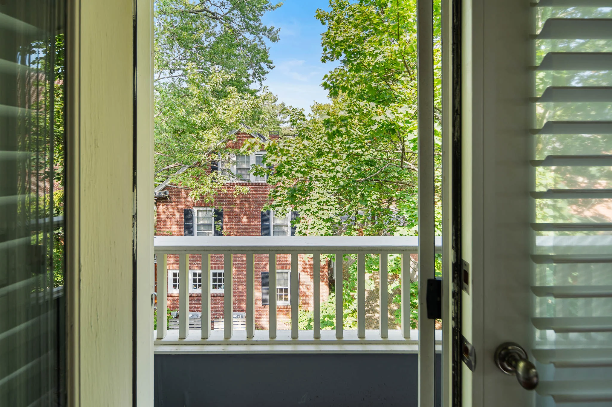 4 bed, 3 bath apartment for rent at 2 Garden Ln Unit 2, Harvard Square — photo 24 of 31