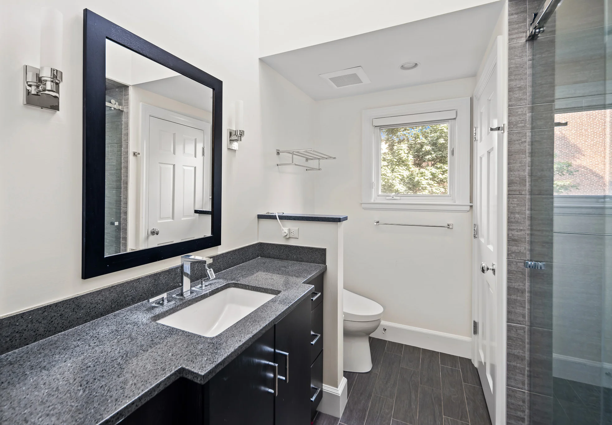 4 bed, 3 bath apartment for rent at 2 Garden Ln Unit 2, Harvard Square — photo 23 of 31