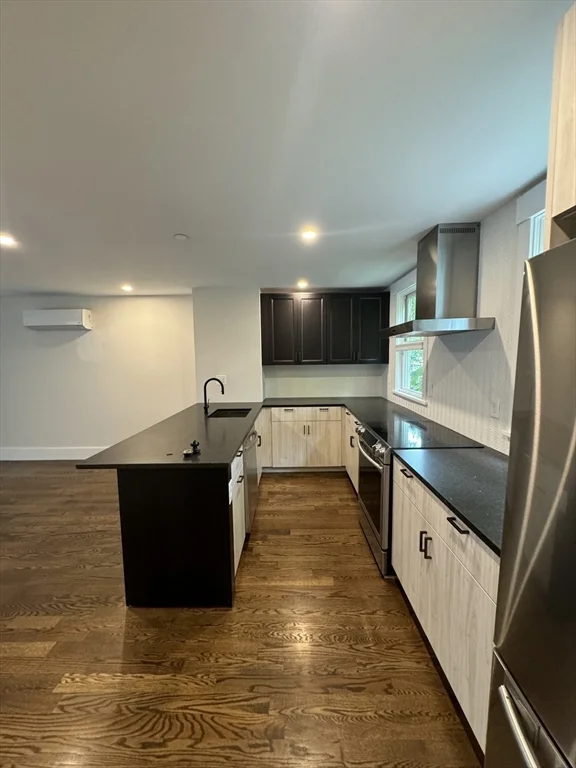 2 bed, 2 bath apartment for rent at 2 Gifford Pl Unit 1, South Boston — photo 3 of 11
