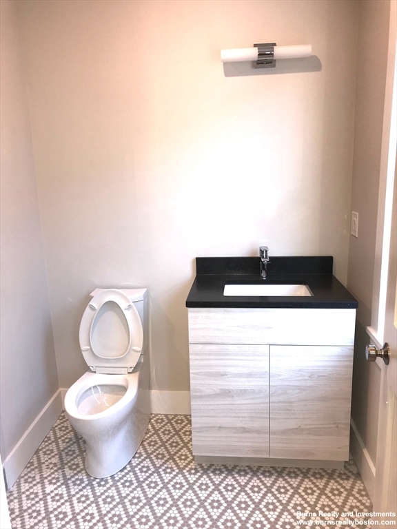 3 bed, 3 bath apartment for rent at 2 Gifford Pl Unit 2, South Boston — photo 10 of 11